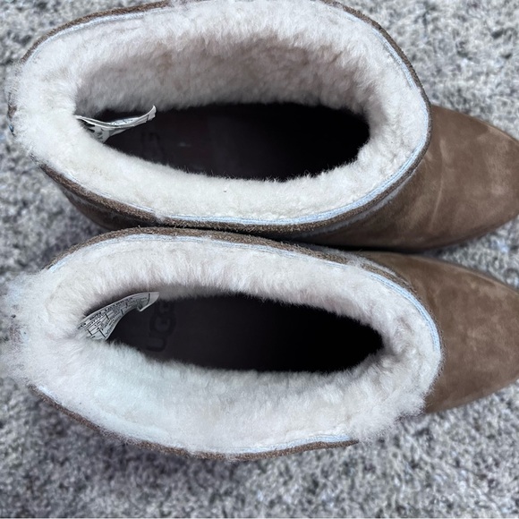 s-l400.jpg UGG Brown Leather Booties Size 6